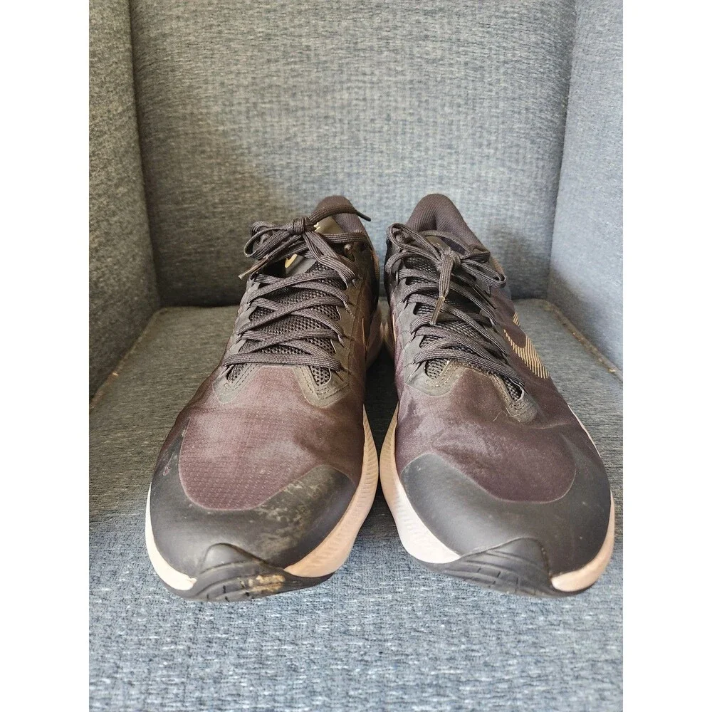 Nike Air Zoom Winflo 8 Running Shoes Black & Gold Men's 13